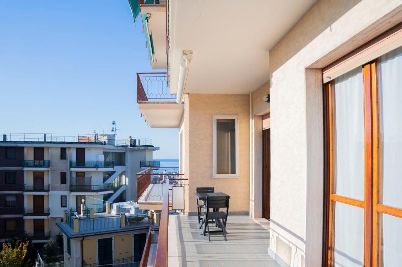 093 - Casa Panorama, Vista Mare E Vista Portofino, 500 Metri Centro Di Chiavari, Posto Auto Gratis Inclusoアパートメント エクステリア 写真