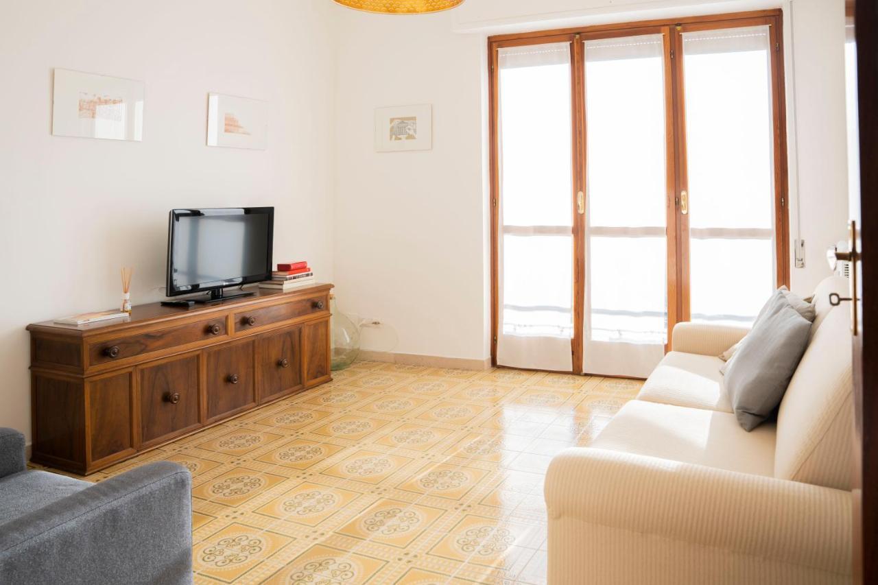 093 - Casa Panorama, Vista Mare E Vista Portofino, 500 Metri Centro Di Chiavari, Posto Auto Gratis Inclusoアパートメント エクステリア 写真